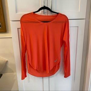 NWOT, never worn, Nike Dri Fit Long Sleeve 💕